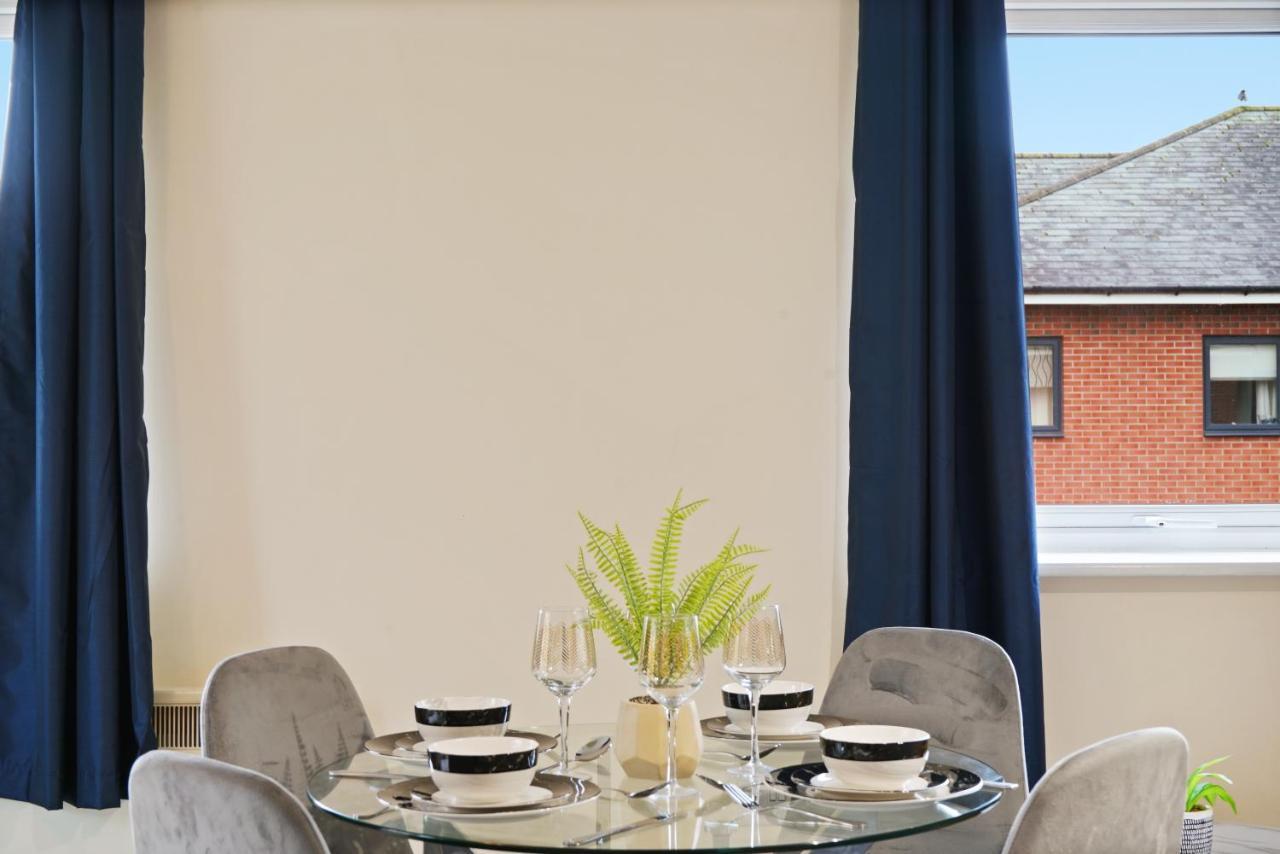 Peaceful 2Br Flat With Historic Bottle Kilns View & Free Parking Located Near City Centre Stoke-on-Trent Ngoại thất bức ảnh