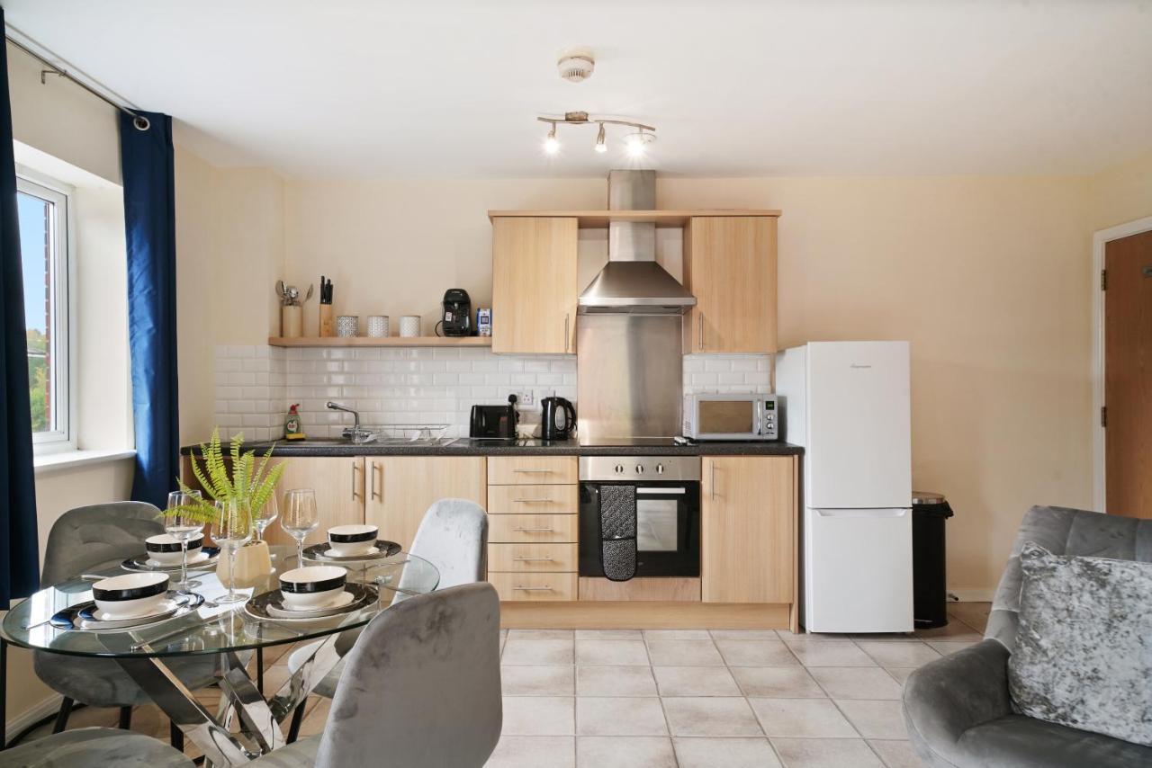 Peaceful 2Br Flat With Historic Bottle Kilns View & Free Parking Located Near City Centre Stoke-on-Trent Ngoại thất bức ảnh