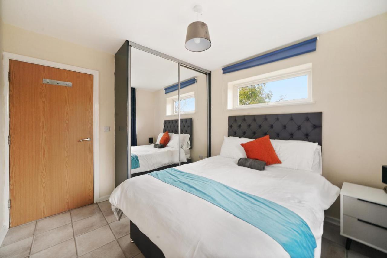 Peaceful 2Br Flat With Historic Bottle Kilns View & Free Parking Located Near City Centre Stoke-on-Trent Ngoại thất bức ảnh