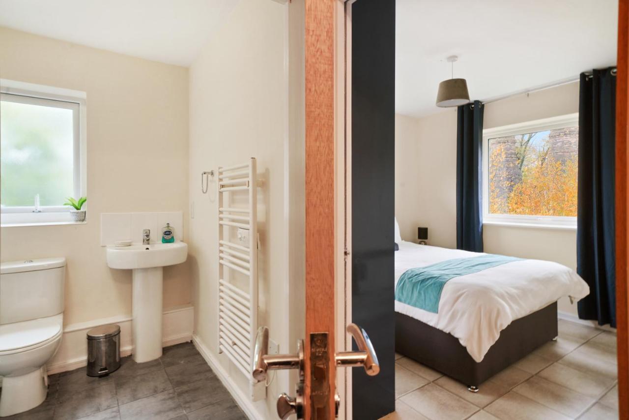 Peaceful 2Br Flat With Historic Bottle Kilns View & Free Parking Located Near City Centre Stoke-on-Trent Ngoại thất bức ảnh