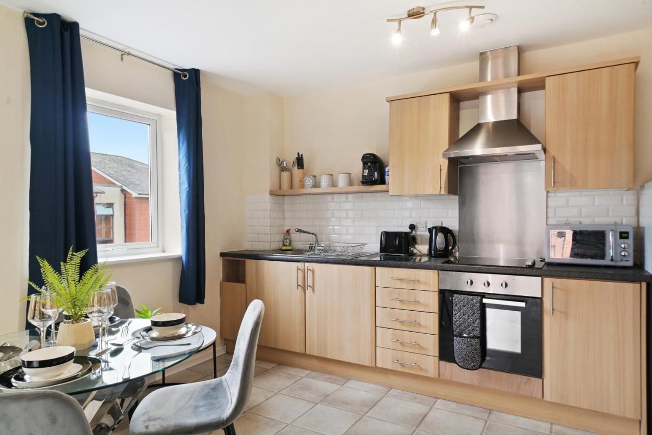 Peaceful 2Br Flat With Historic Bottle Kilns View & Free Parking Located Near City Centre Stoke-on-Trent Ngoại thất bức ảnh