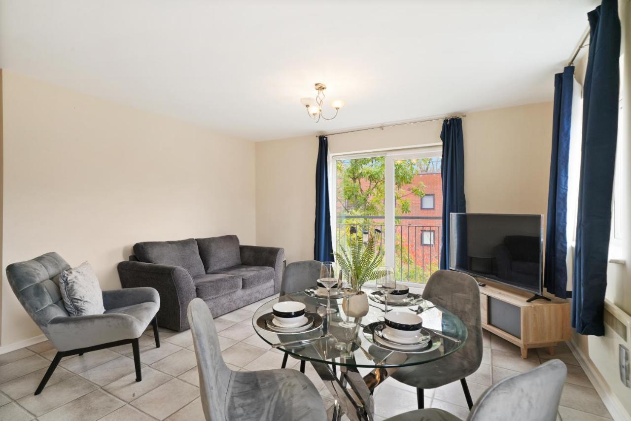 Peaceful 2Br Flat With Historic Bottle Kilns View & Free Parking Located Near City Centre Stoke-on-Trent Ngoại thất bức ảnh